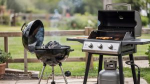 Charcoal vs Gas Grill: Flavor, Heat, and Running Cost